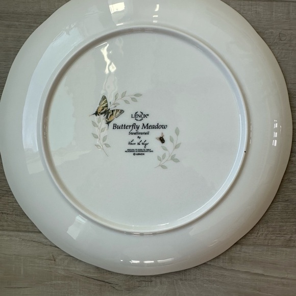 Lenox Butterfly
Meadow Dinner
Plate SWALLOWTAIL floral farmhouse cottage decor - Picture 2 of 2